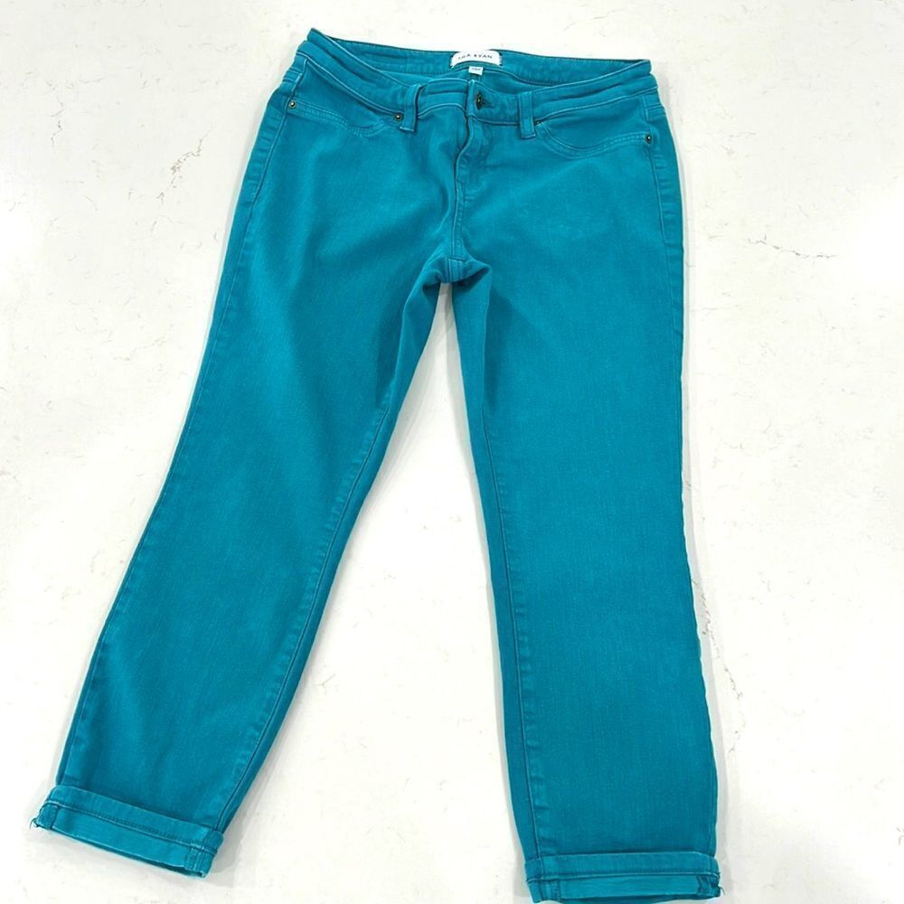 Lila Ryan teal color jean in a size 28p